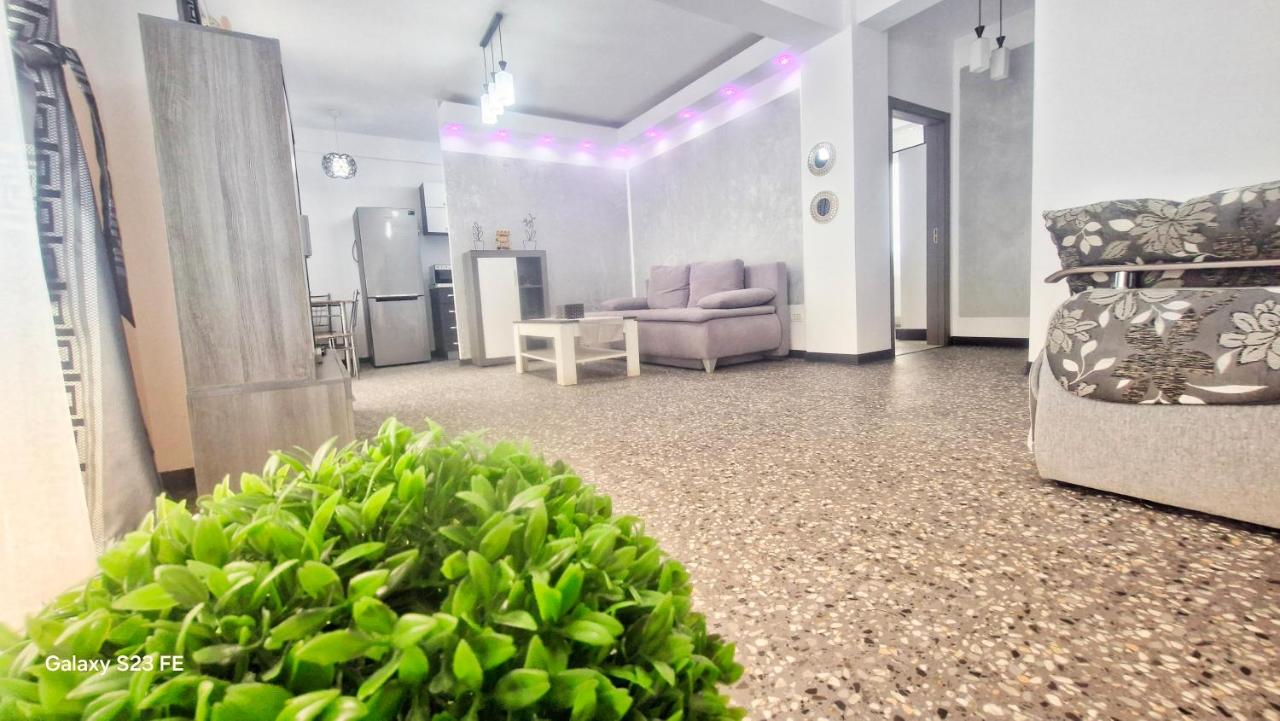 Ariana Luxury Apartament - Eforie Nord - B&B