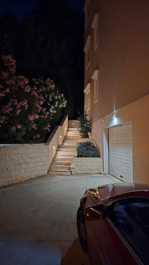 Apartmani Pržno - Ferienwohnung Budva