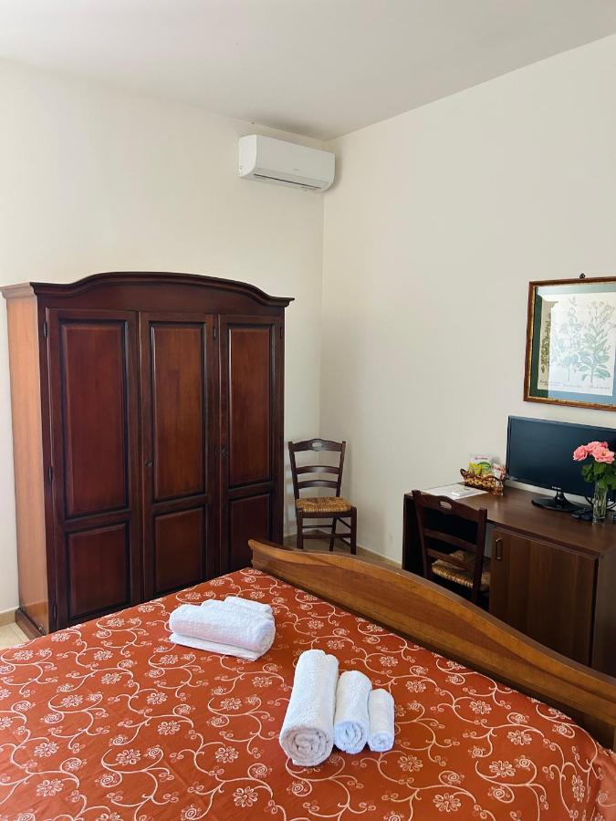 Tweepersoonskamer met Gedeelde Badkamer