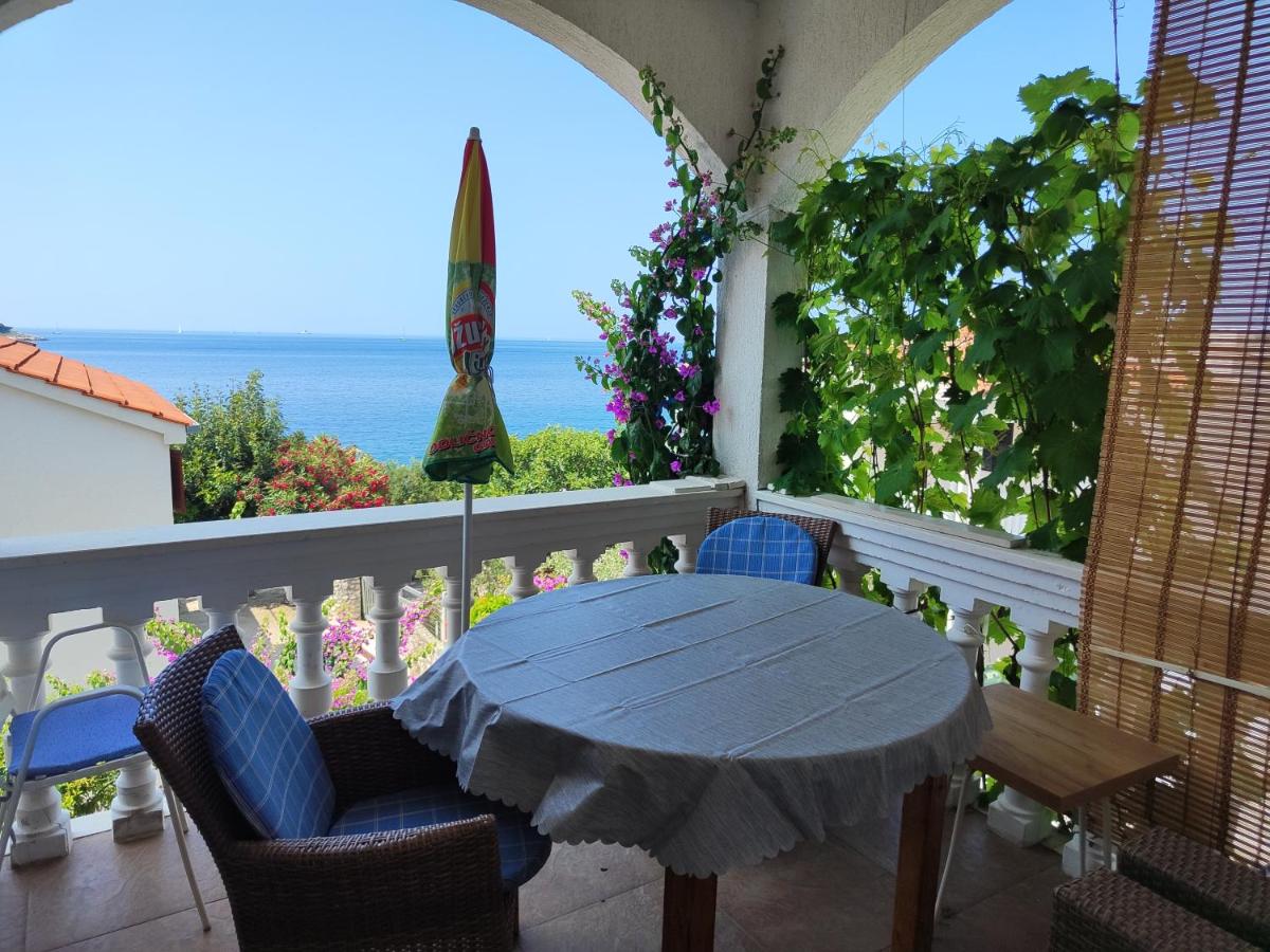 Lida - B&B Rogoznica