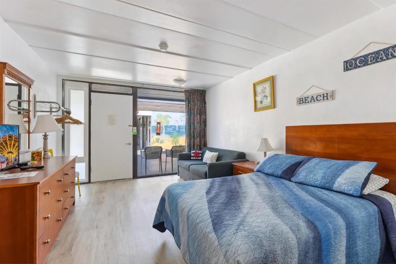 Wildwood Studio 1 Block to Beach Boardwalk w/ Pool - Bed and Breakfast Wildwood