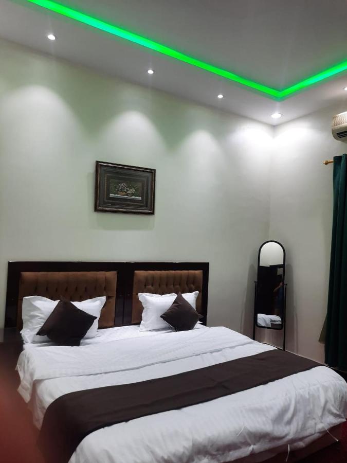 الاماكن لنا للشقق المخدومة-عفيف -الشارع العام -طريق الملك عبد العزيز - Ferienwohnung Afif