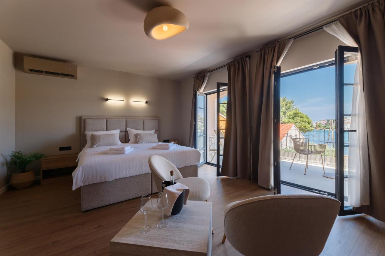 Deluxe Double Room with Balcony and Sea View