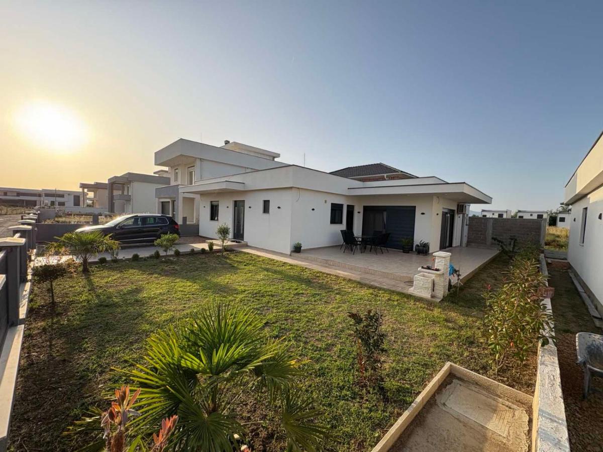 Luxury Villa Ulcinj Štoj - B&B