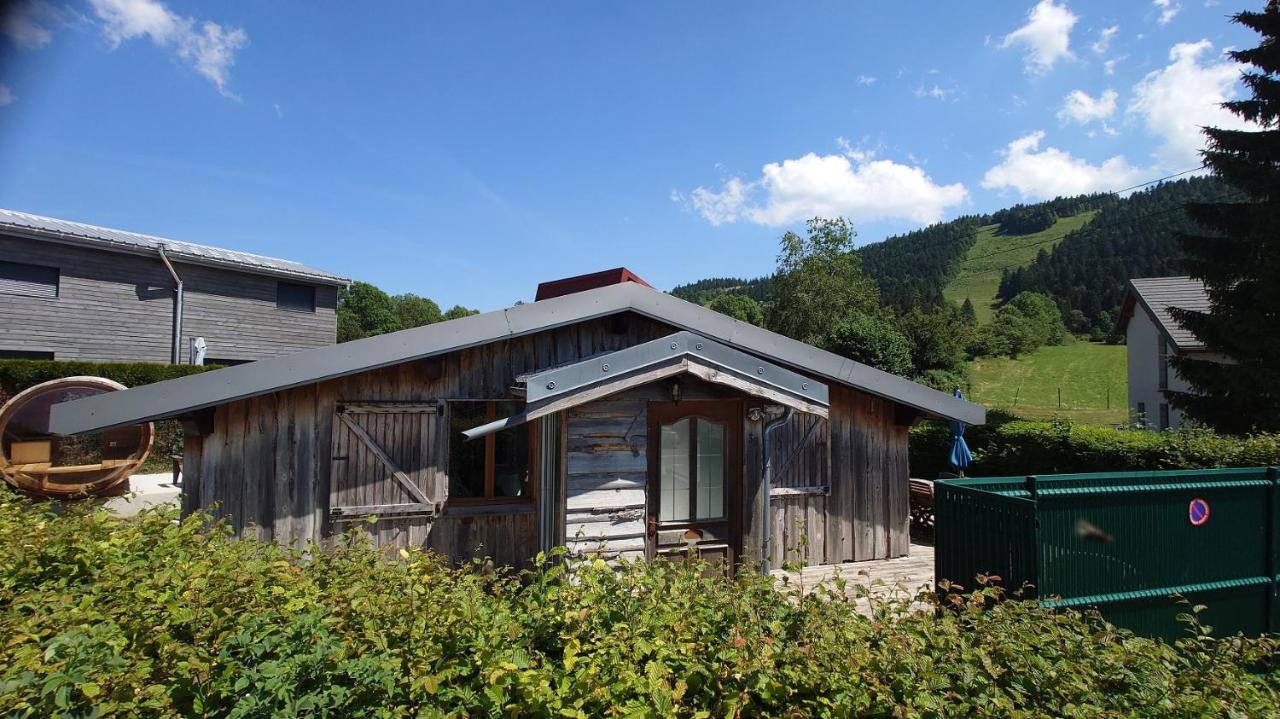Les pagotins de Garance, Chalet Jura 39, avec sauna panoramique - B&B Métabief