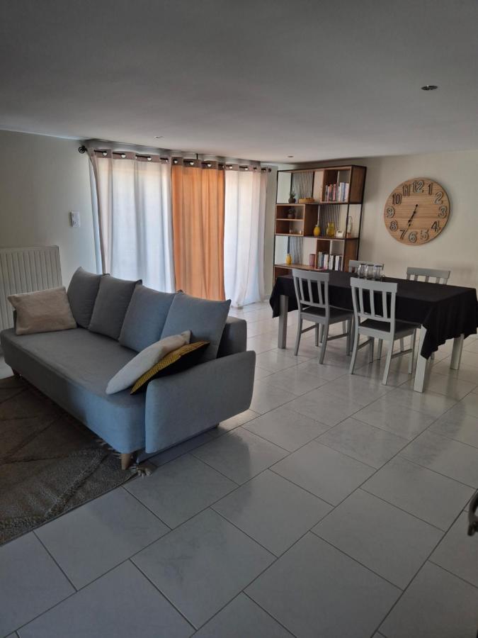 Logement indépendant au rdc d'une maison - B&B Venouse