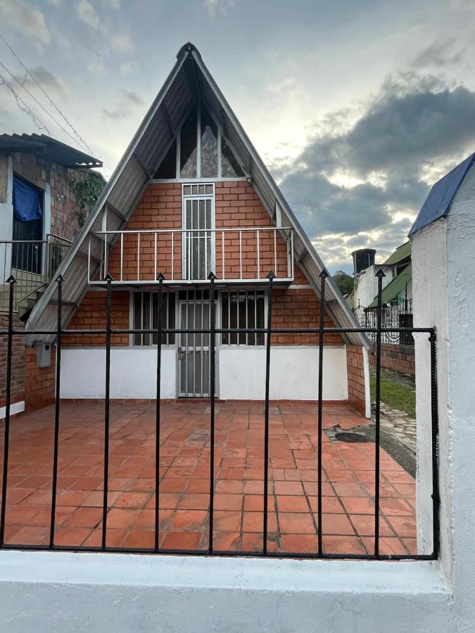 Alojamiento casa campestre Barbosa Santander - Bed and Breakfast Barbosa