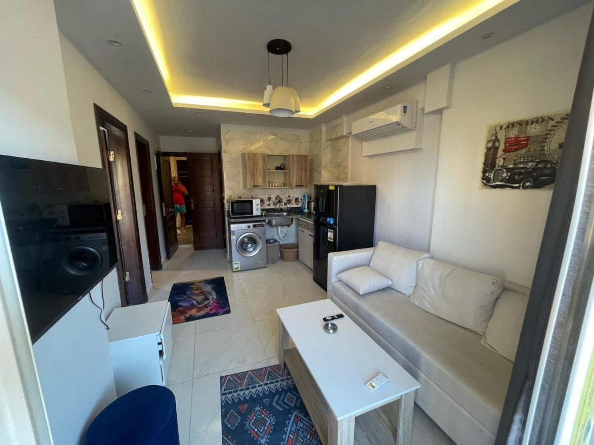 Cozy Apartment In Golf Porto Marina - B&B El Alamein