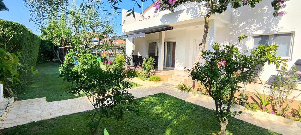 Holiday home Davorka - B&B Ližnjan