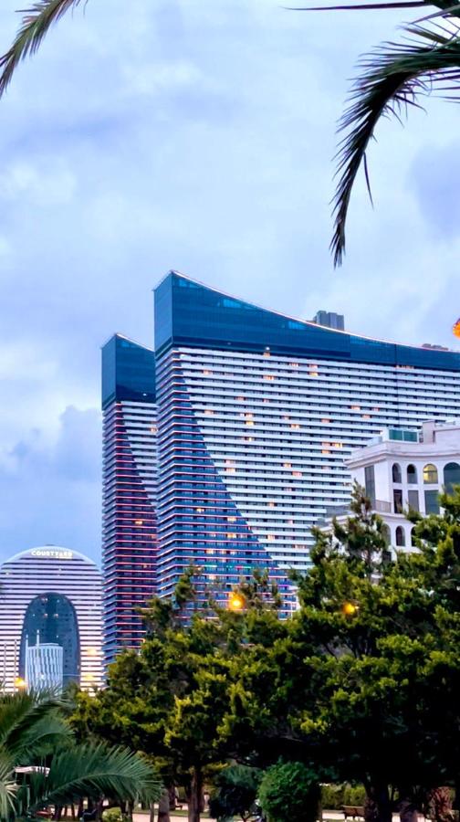 ORBI CITY amazing holiday - B&B Batum