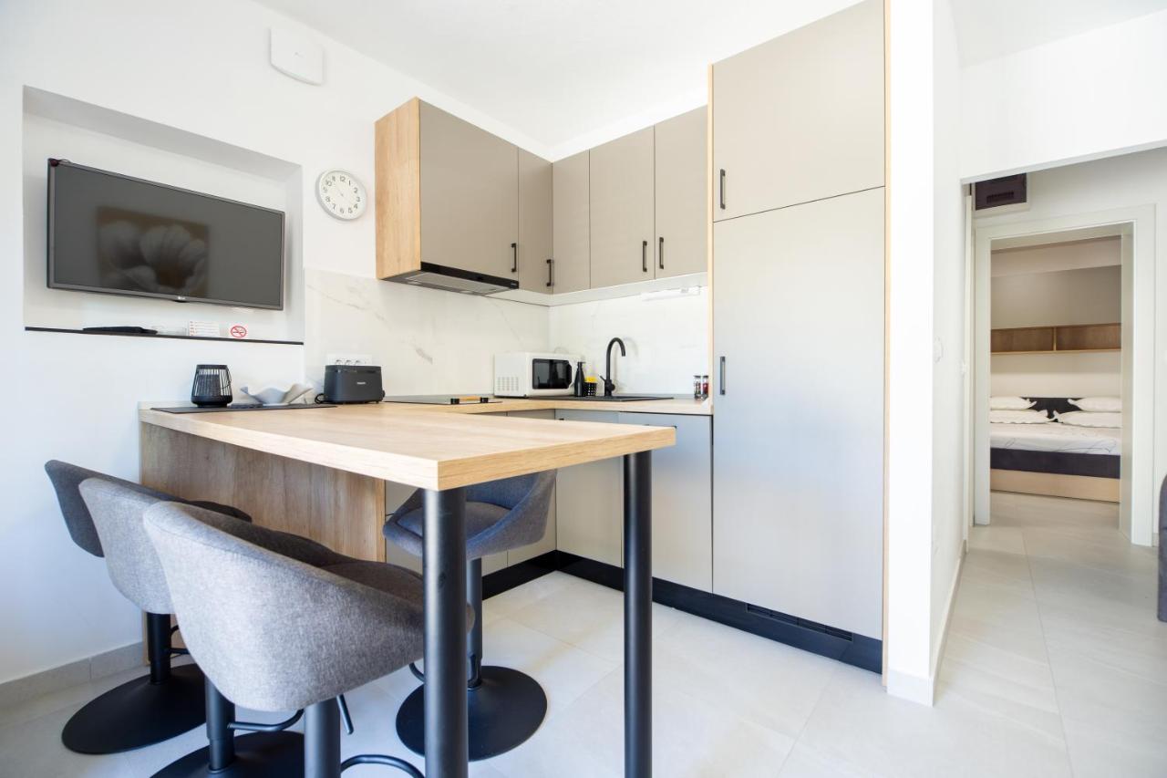 Deluxe One-Bedroom Apartment with Garden View