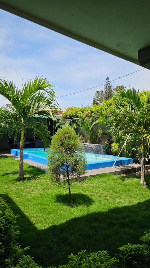 Tata's Apartment, Confortable y con Piscina - B&B