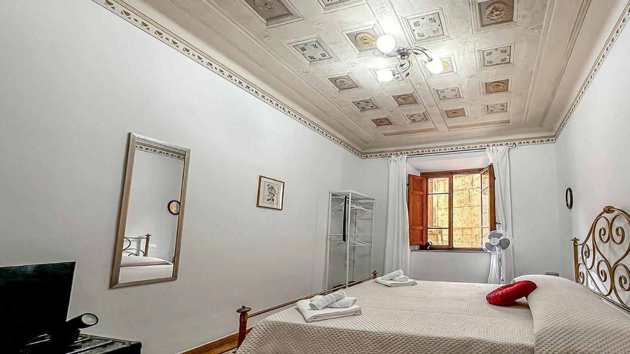Casa di Olga - Historical Apartment inside the Walls - B&B Lucca