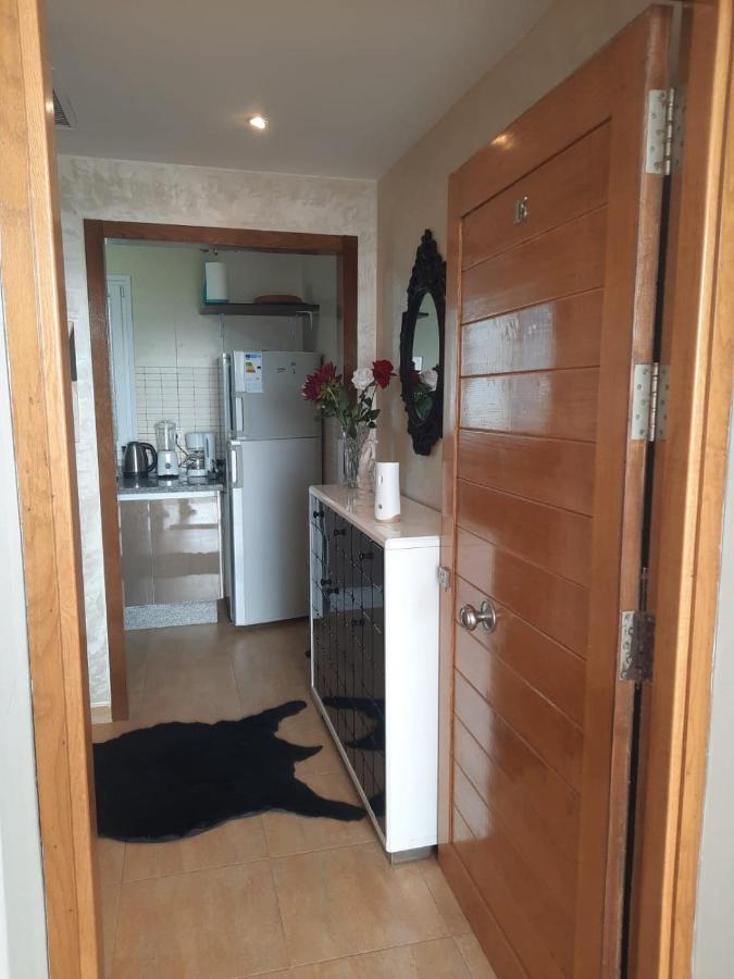 Bel appart lumineux avec vue imprenable sur la mer et la montagne - B&B Cabo Negro