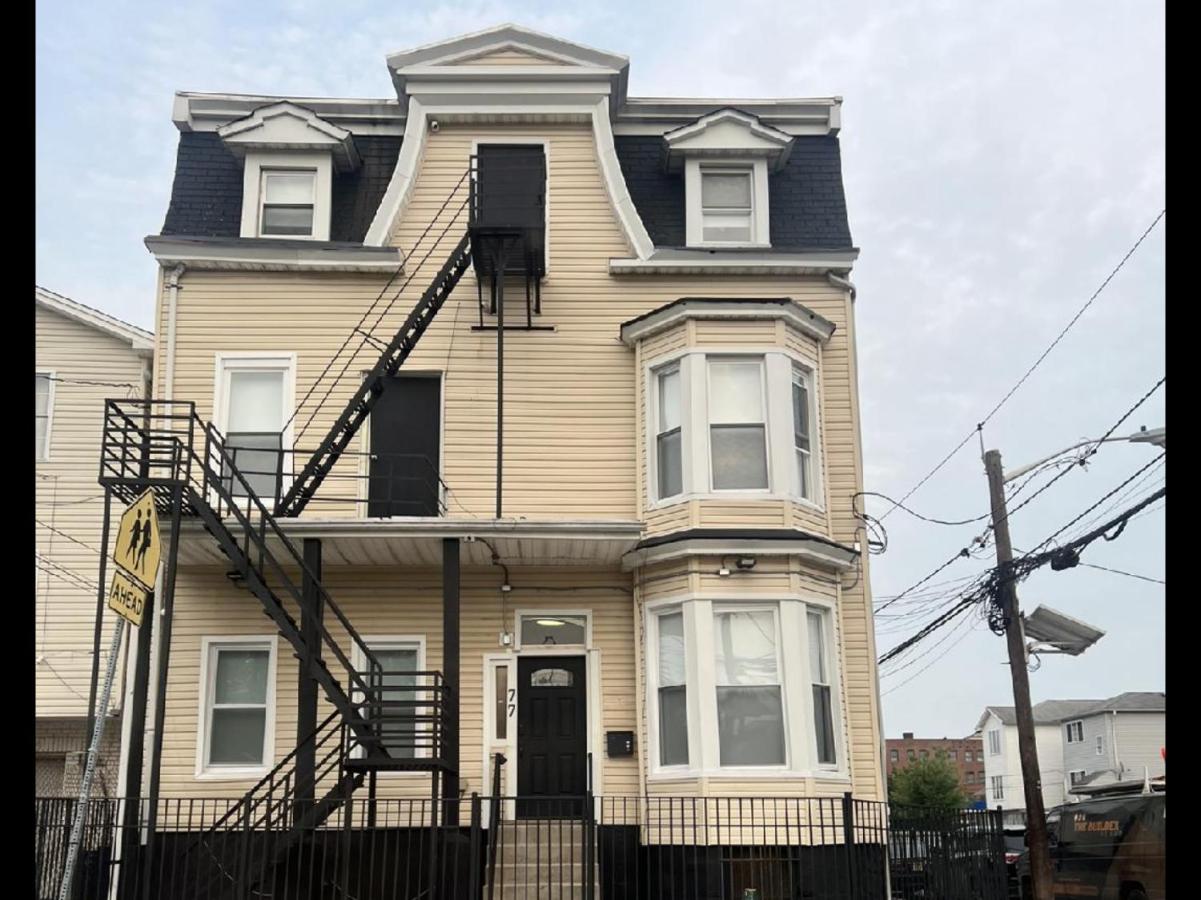 Sava apt rentals - B&B Newark