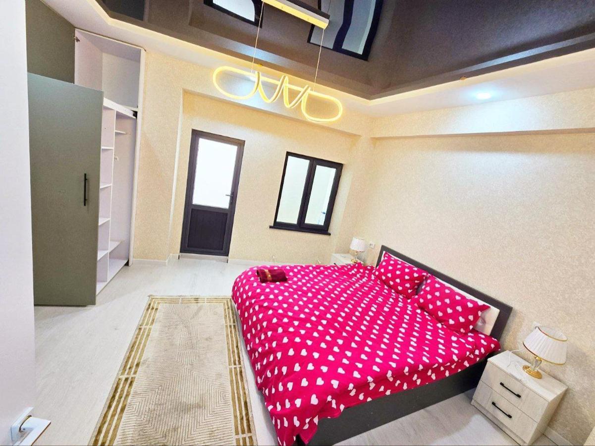 Luxs Apartments in Tashkent with kitchen for 8-10persons - B&B Taskent