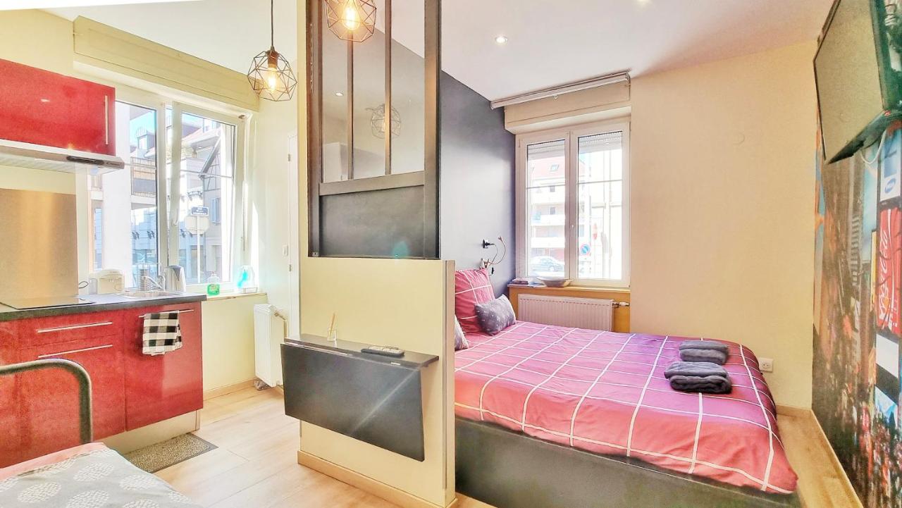 Estudio con cama extragrande y sofá cama - Time Square
