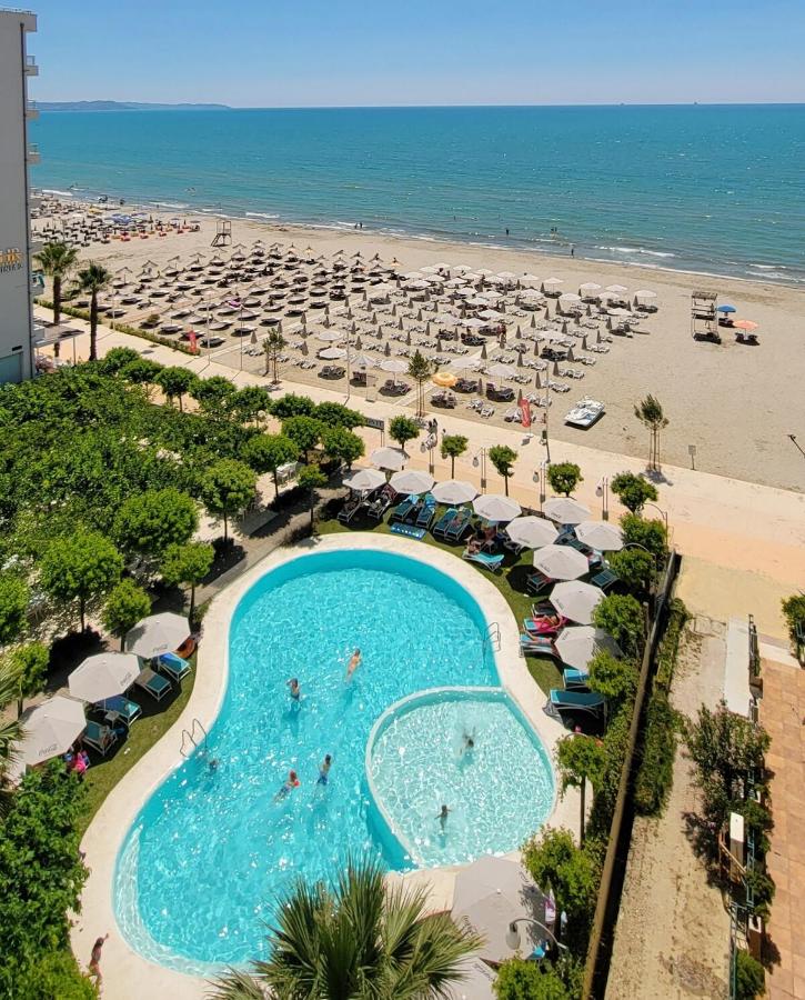 Lovely Sea View Apartment - Ferienwohnung Durrës