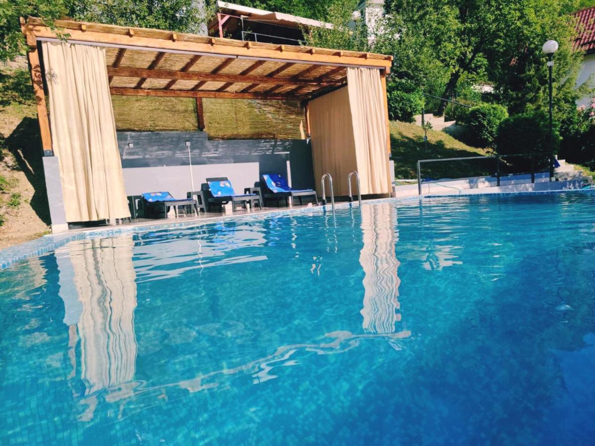 Jablanica villa with pool - B&B