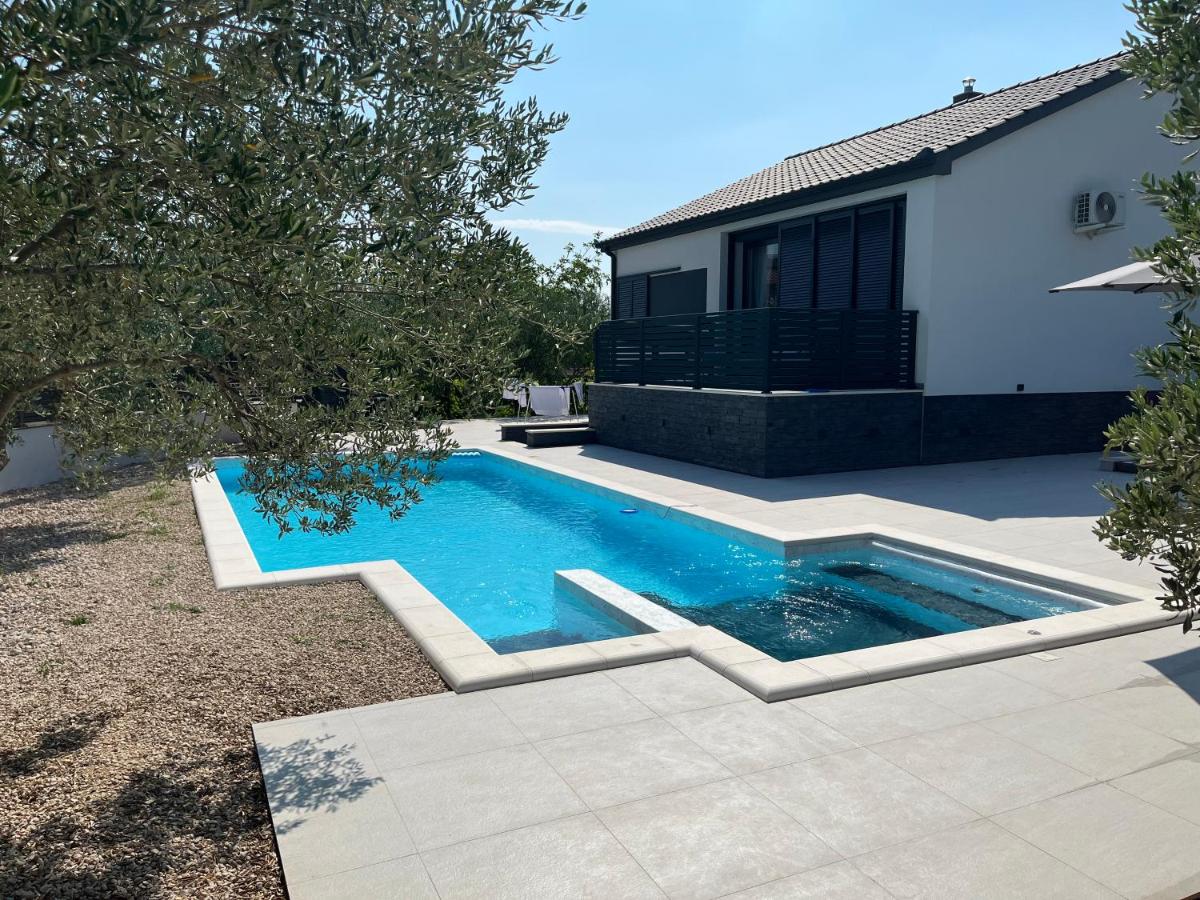 Kuća za odmor Laura - B&B Biograd na Moru