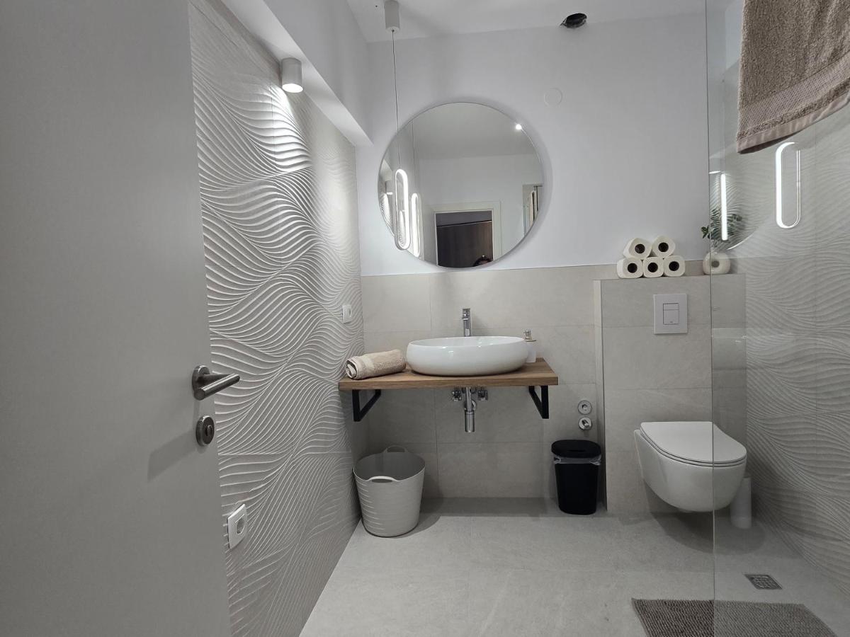 Apartamento de 2 dormitorios con terraza y vistas al mar