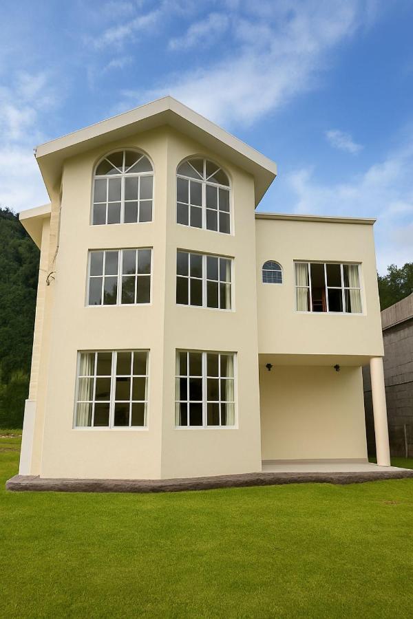 Luxury Mansion with Garden 6 Bedroom 6 Bath - B&B Baños