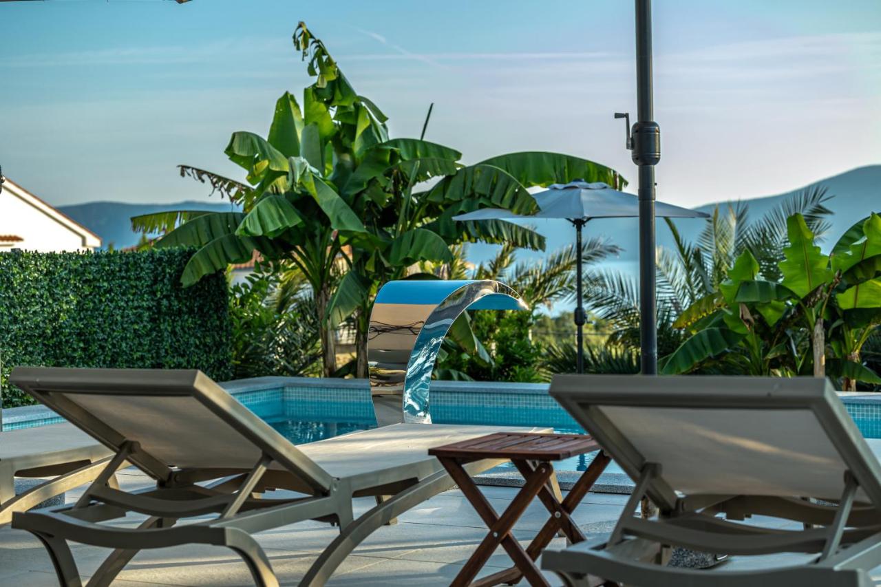 Villa Mandarin Paradise with sea view - B&B Pinezići