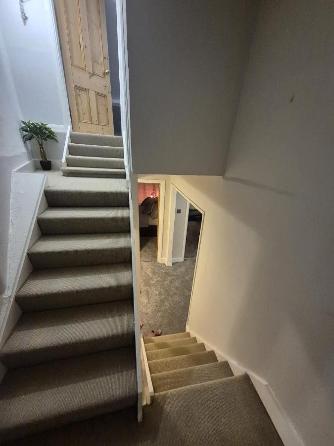 Spacious Apartment in London - Bed and Breakfast Londen
