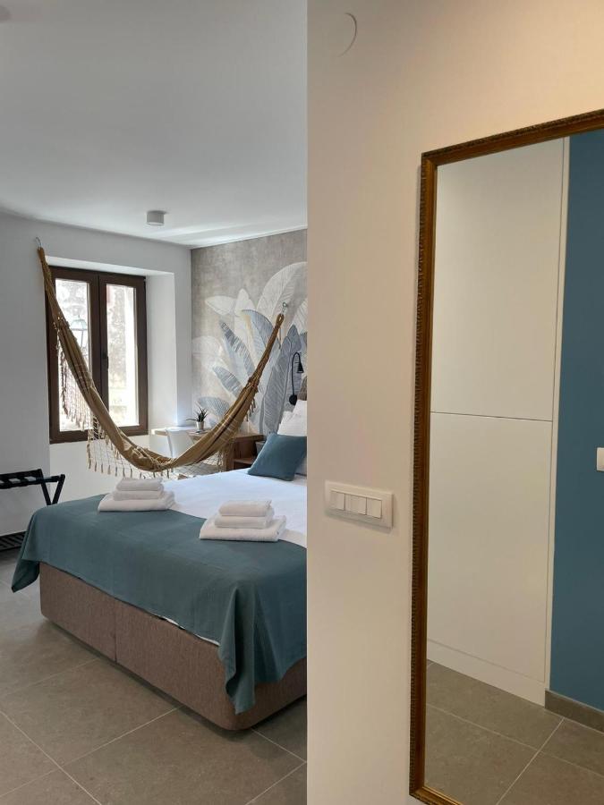 Camera Matrimoniale Deluxe con 1 Letto Supplementare