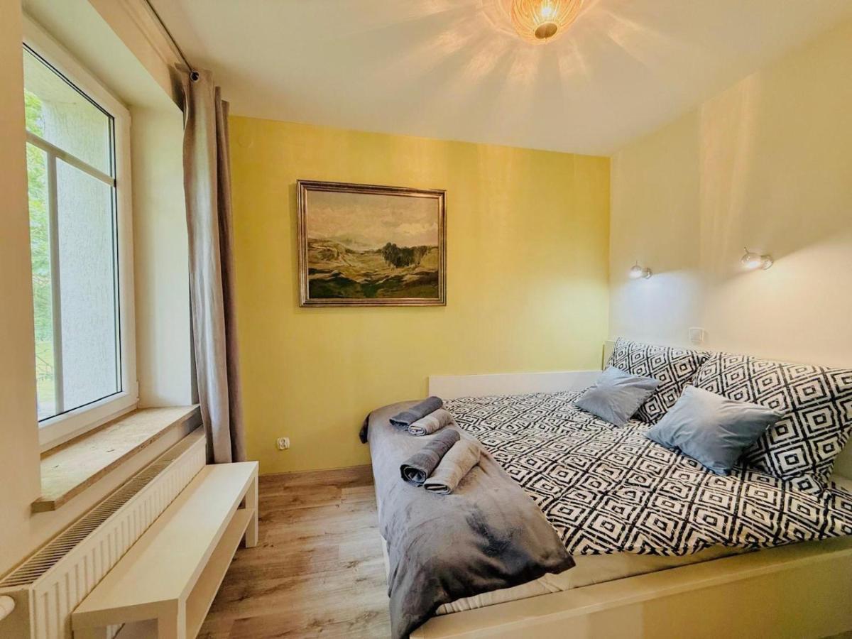 Leśna Residence Comfort Apartment by BookingHost