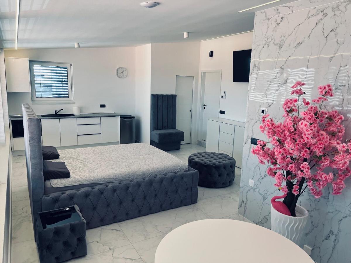 ApartmaSLB - B&B