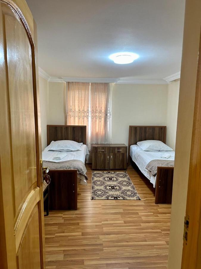 Doppelzimmer mit Gemeinschafts-WC