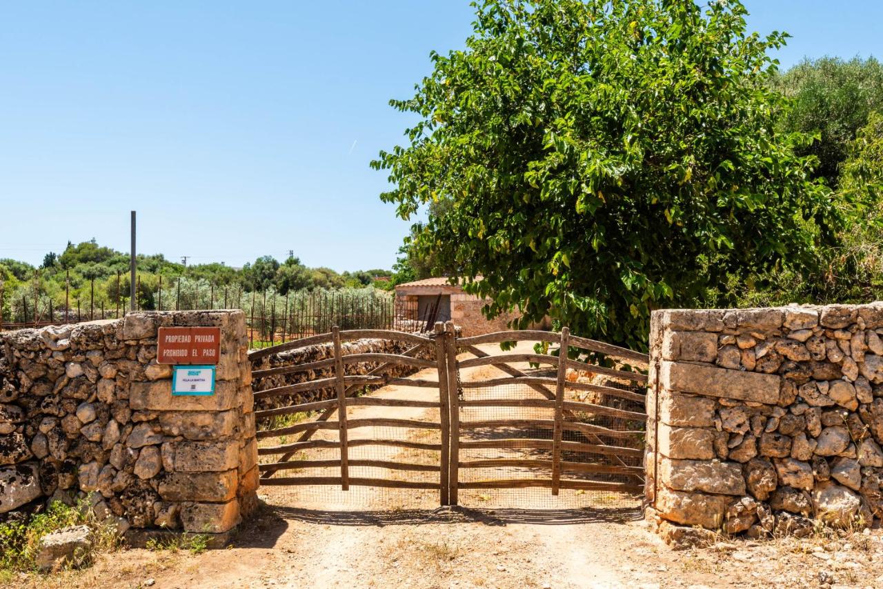 Villa La Martina - Bed and Breakfast Sant Lluís