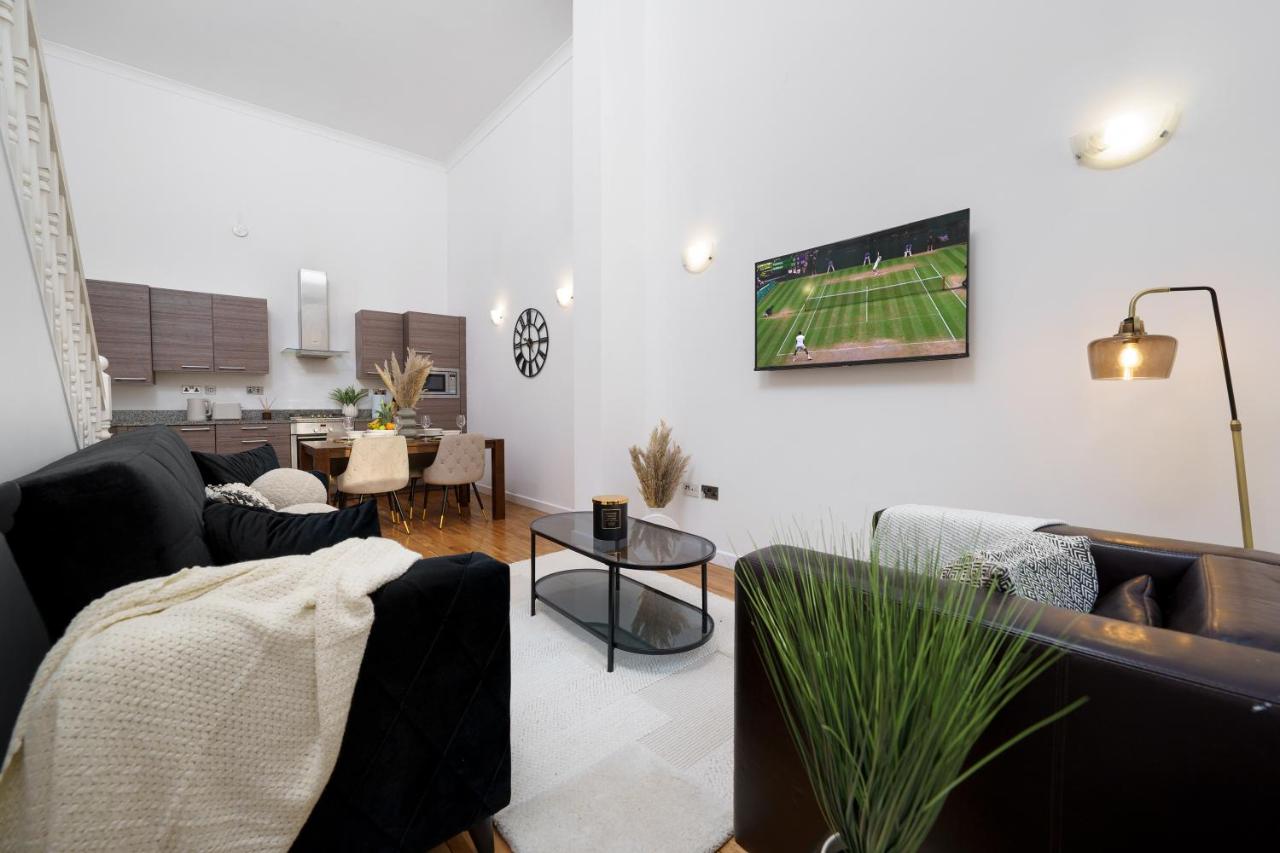 Modern 3BR - Flat Sleeps 8 - Walk to Liverpool St - Ferienwohnung London