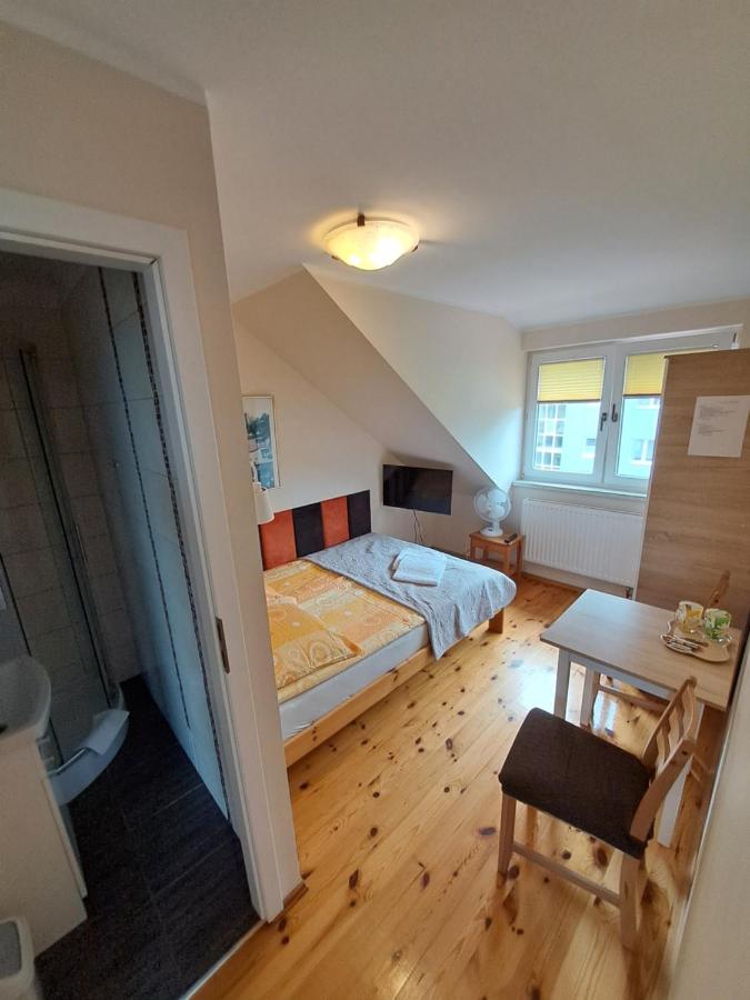 Chambre Double avec Salle de Bains Commune