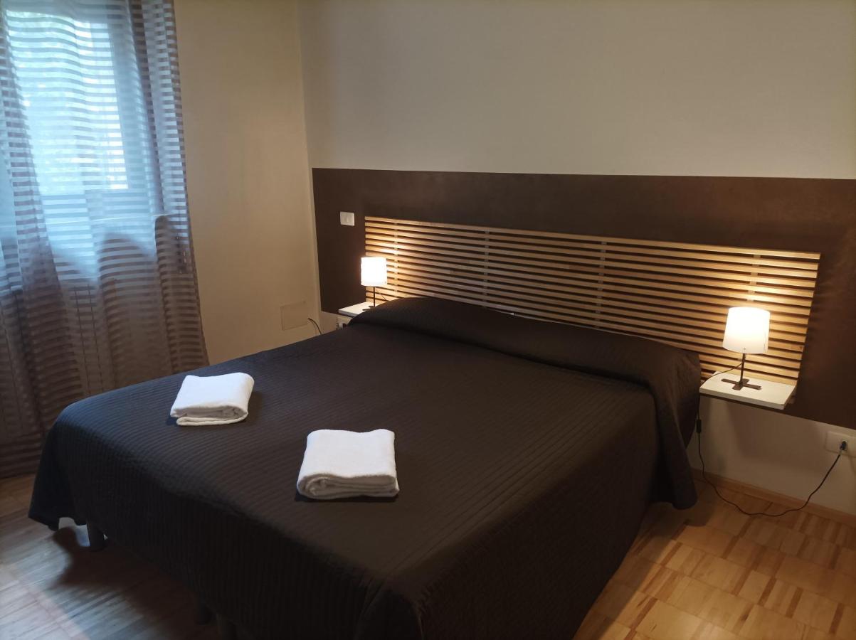 Camera Matrimoniale/Doppia con Letti Singoli con Letto Supplementare
