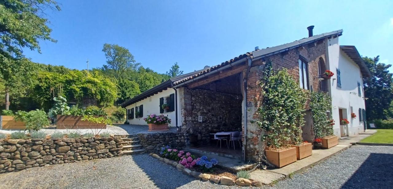 Villa with Garden View