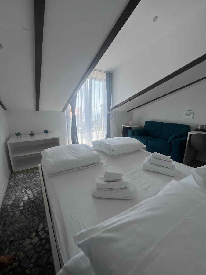 Double Room with Balcony and Sea View - Attic