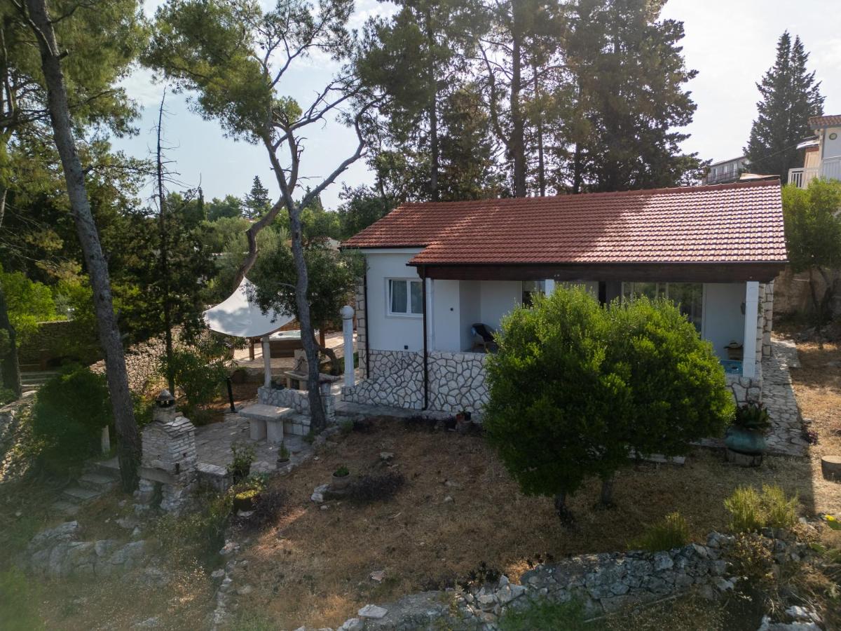 Villa Pinus - B&B Stari Grad