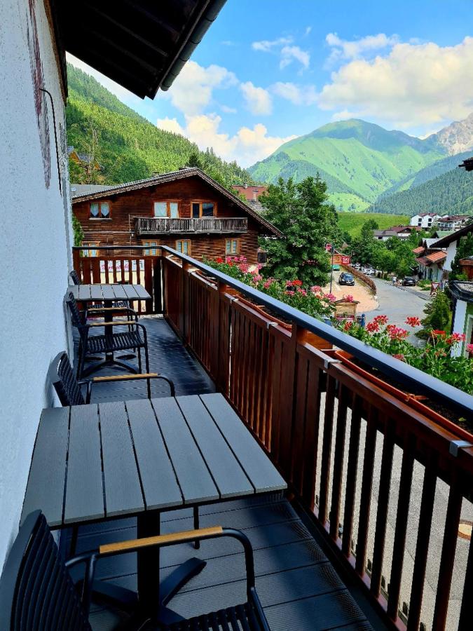 Doppelzimmer mit Balkon