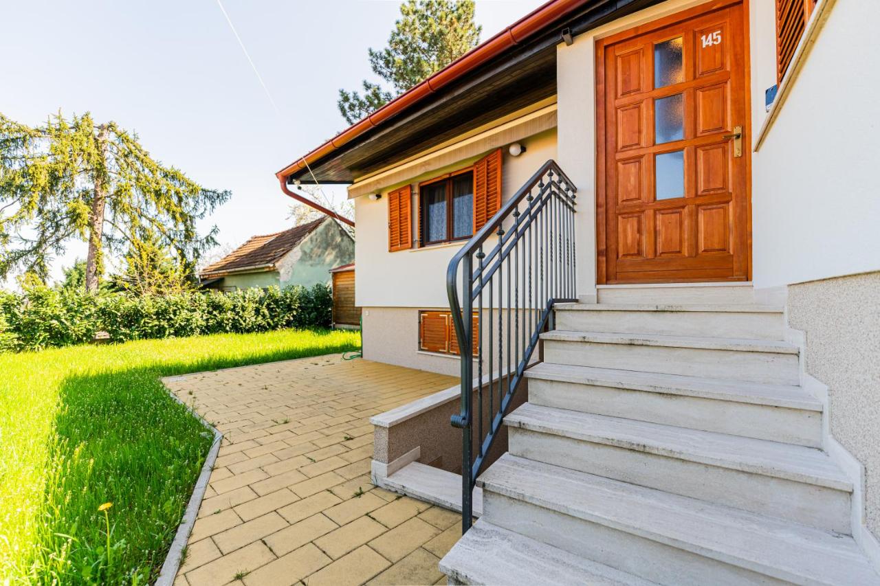 Flex SelfCheckIns 145 - Zagreb - 2 Bedrooms - Parking - Loggia - B&B Zagreb