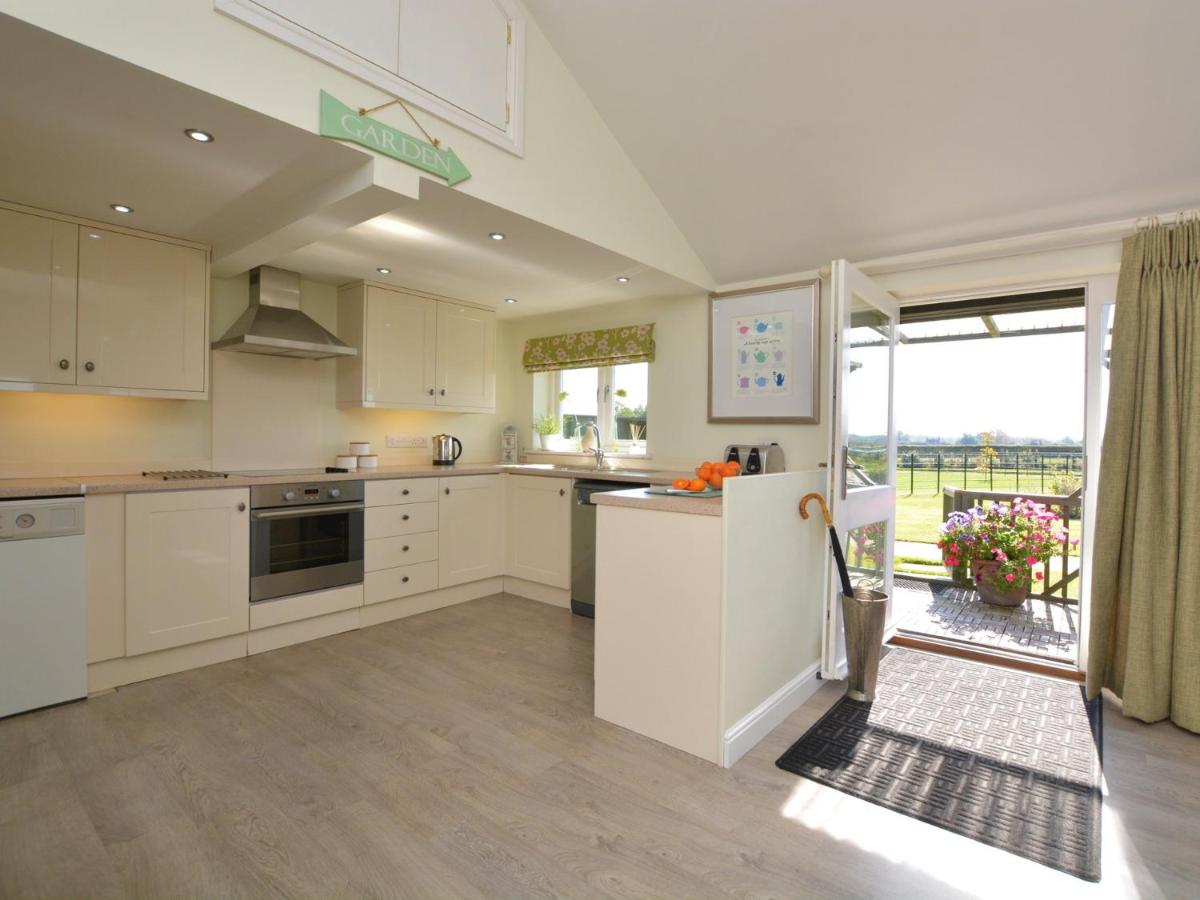2 Bed in Hilton 76519 - B&B
