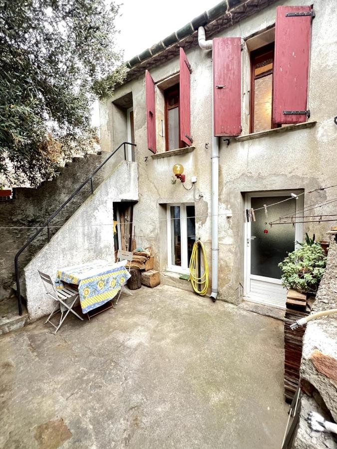 Maison de village pleine de charme, 7 couchages - B&B Vingrau