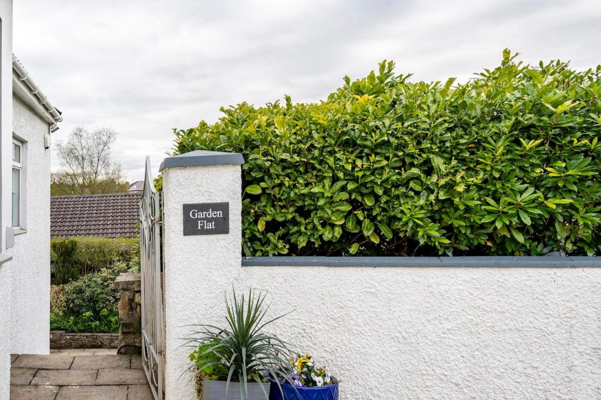 2 Bedroom Garden Flat - B&B Bearsden