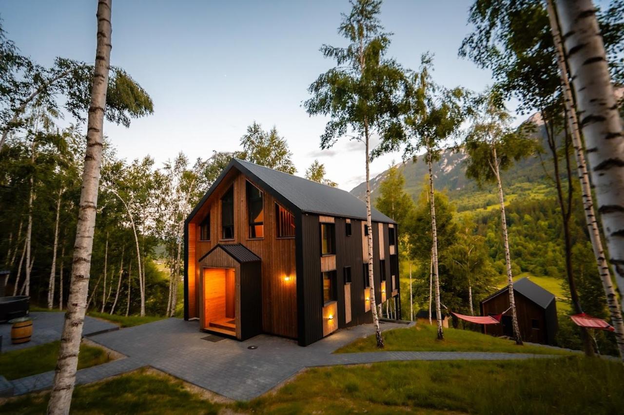 Mountain Escape Resort - Ferienwohnung Zărneşti