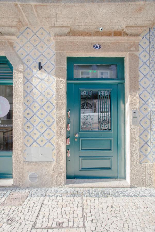 Liiiving in Porto - Cedofeita Charming Apartment - B&B
