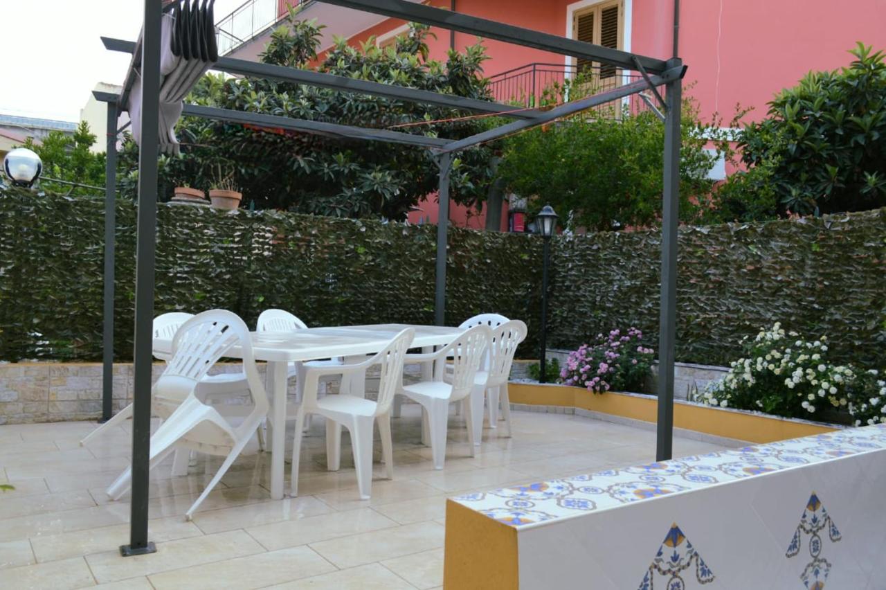 A due passi dal mare - B&B Patti