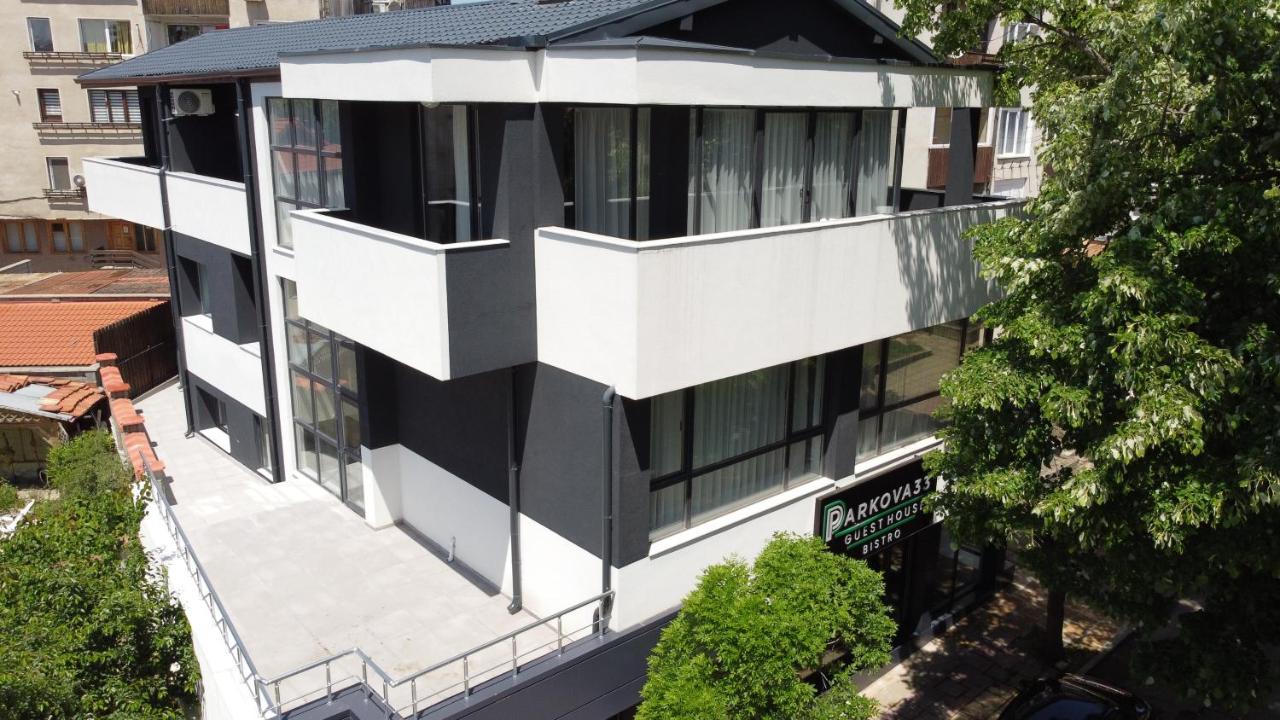 гест хаус паркова 33 - B&B Razgrad