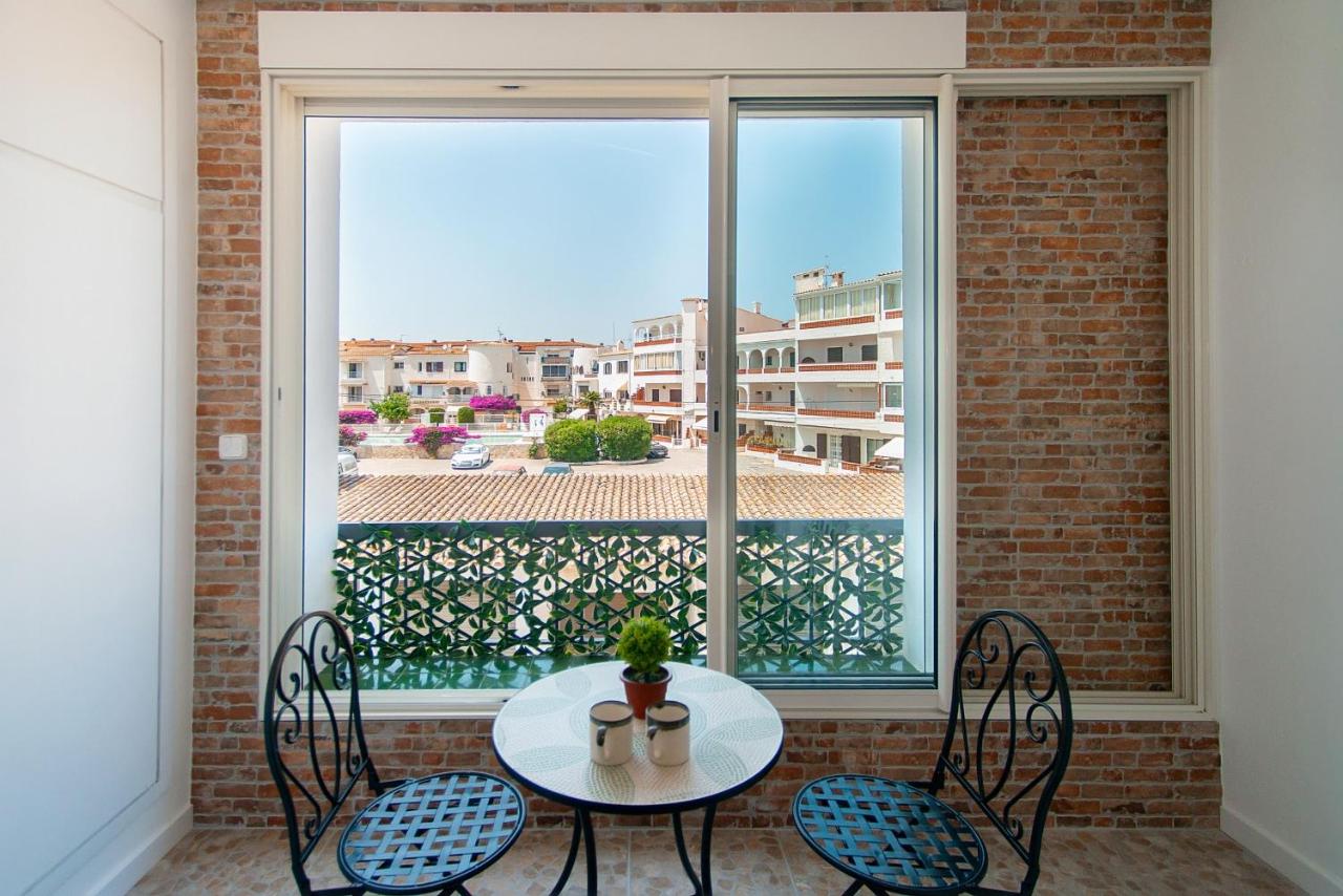 WELCS APARTAMENTO 261 EMP cerca de la playa - Bed and Breakfast Empuriabrava
