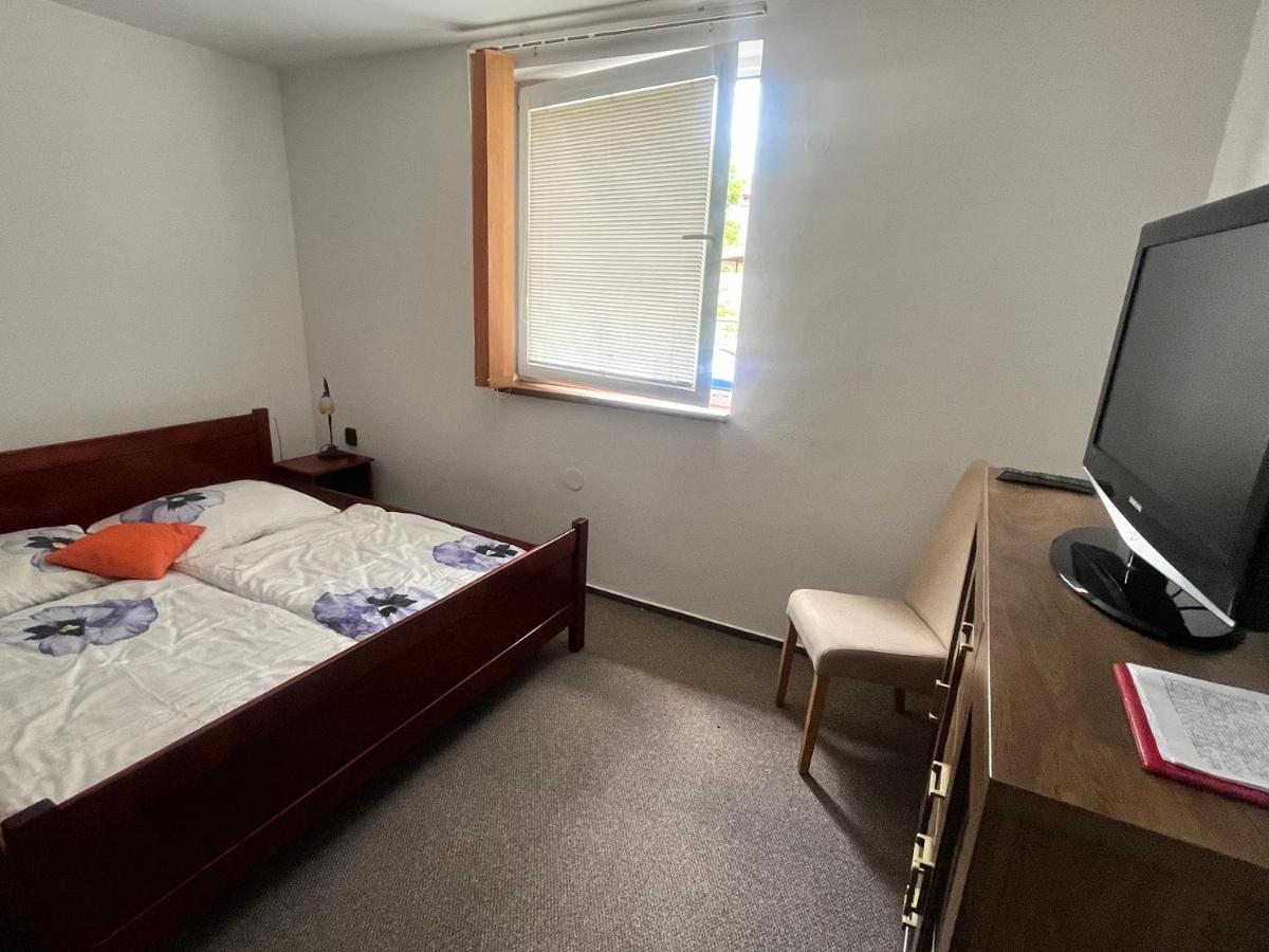 Appartamento con 1 Camera da Letto, Balcone e Vista Montagna